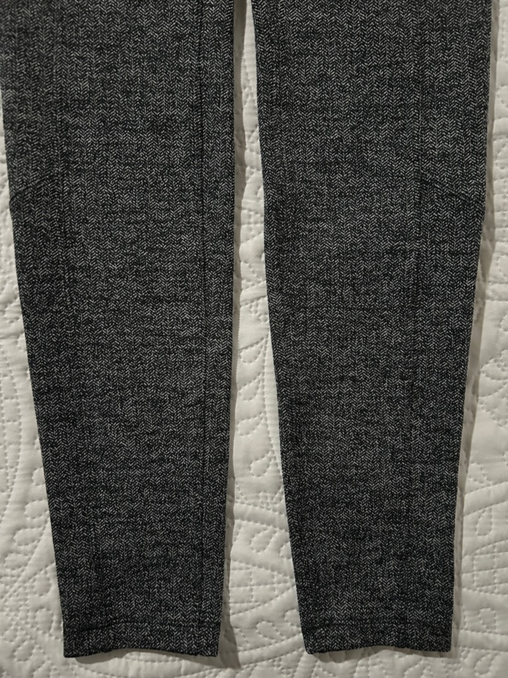 Athleta Black & Grey Herringbone Leggings Sz: M - Picture 5 of 9